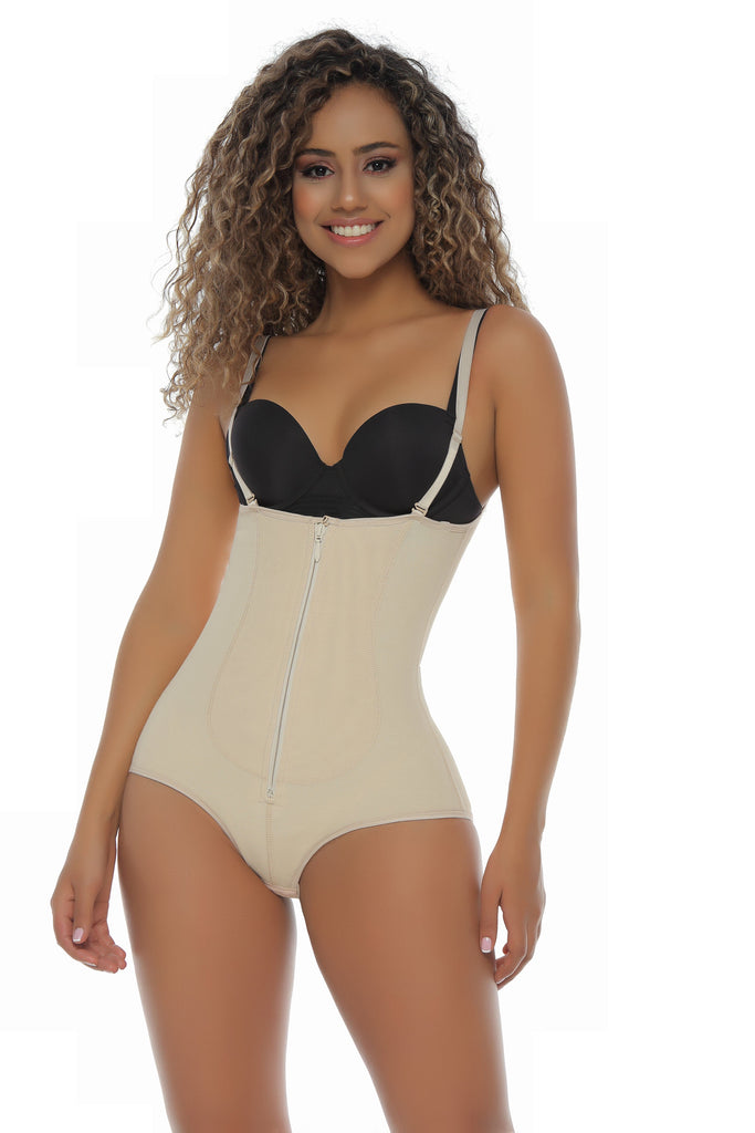 Get everything in one piece! Designed with reinforcement panels on the front to help support your abdomen. This garment helping you maintain better posture. 